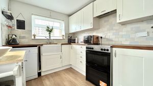 Kitchen- click for photo gallery